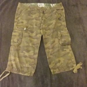 Old,Navy Camouflage Capri pant with ties at bottom